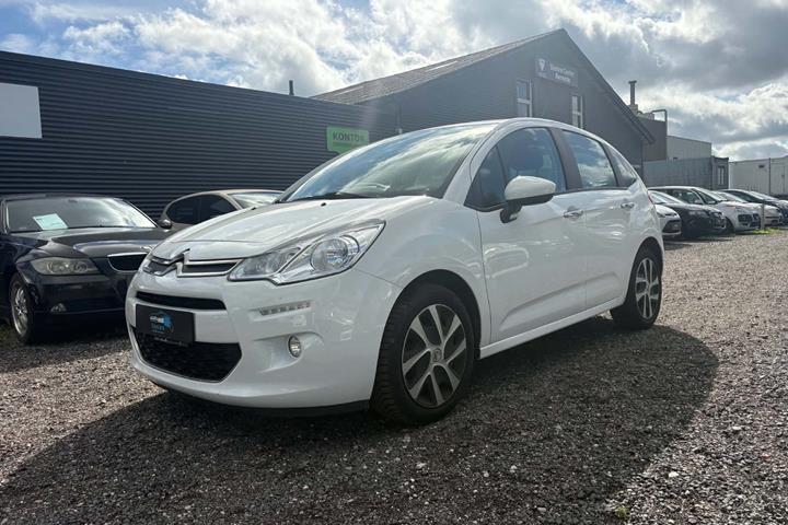 Hvid Citroën C3 fra 2014 set udefra