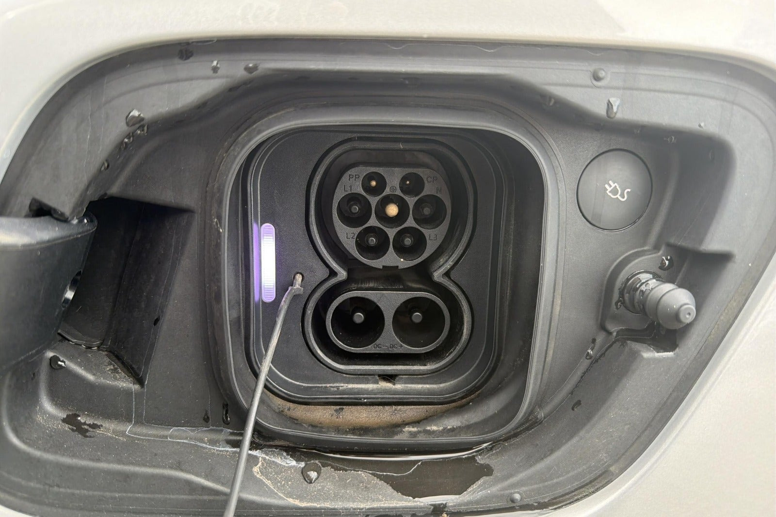 Sølv Volvo C40 fra 2023