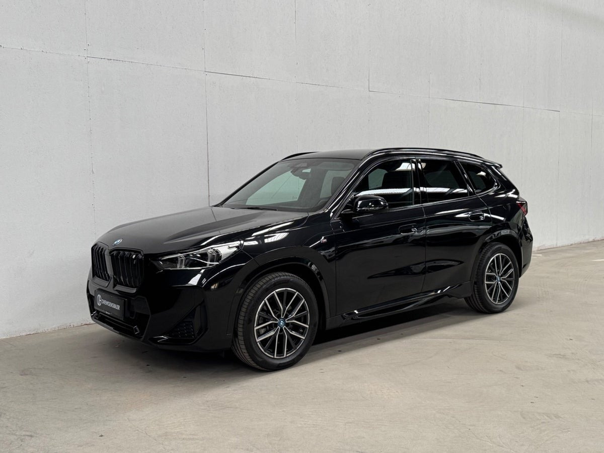 Sort BMW iX1 fra 2023