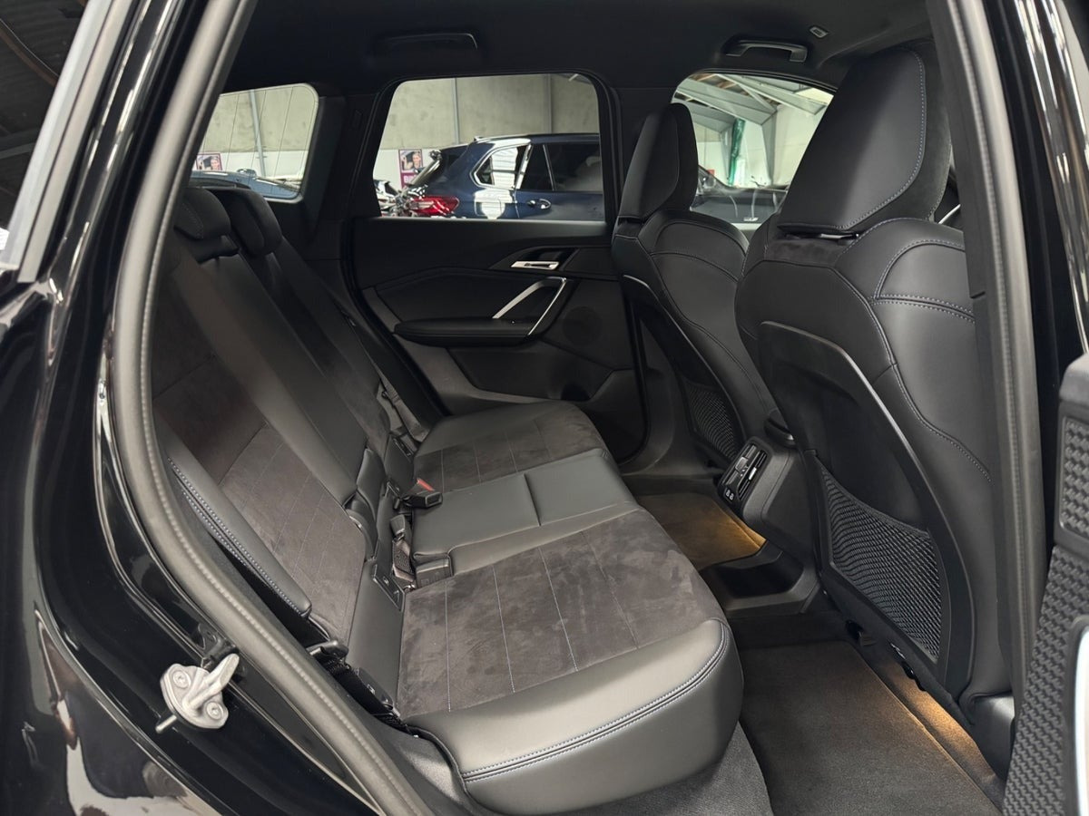 Sort BMW iX1 fra 2023