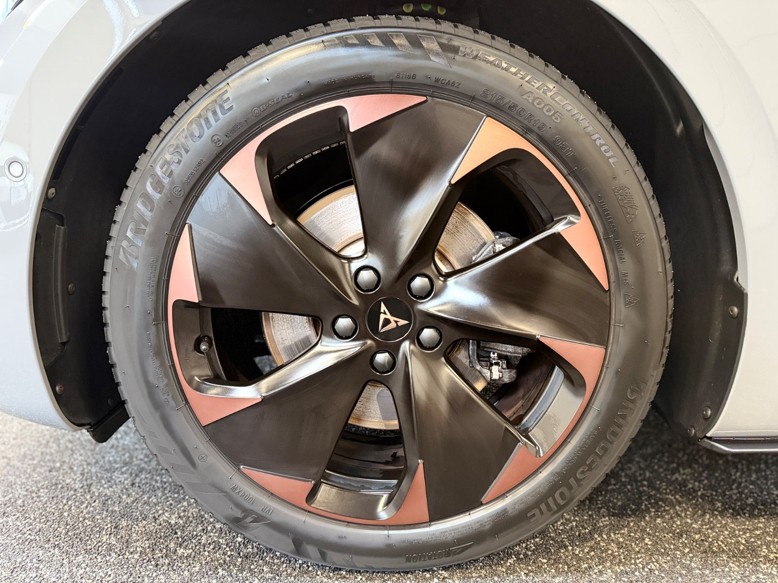 Grå Cupra Born fra 2022