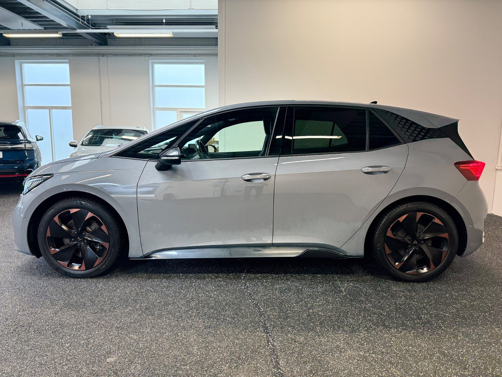 Grå Cupra Born fra 2022