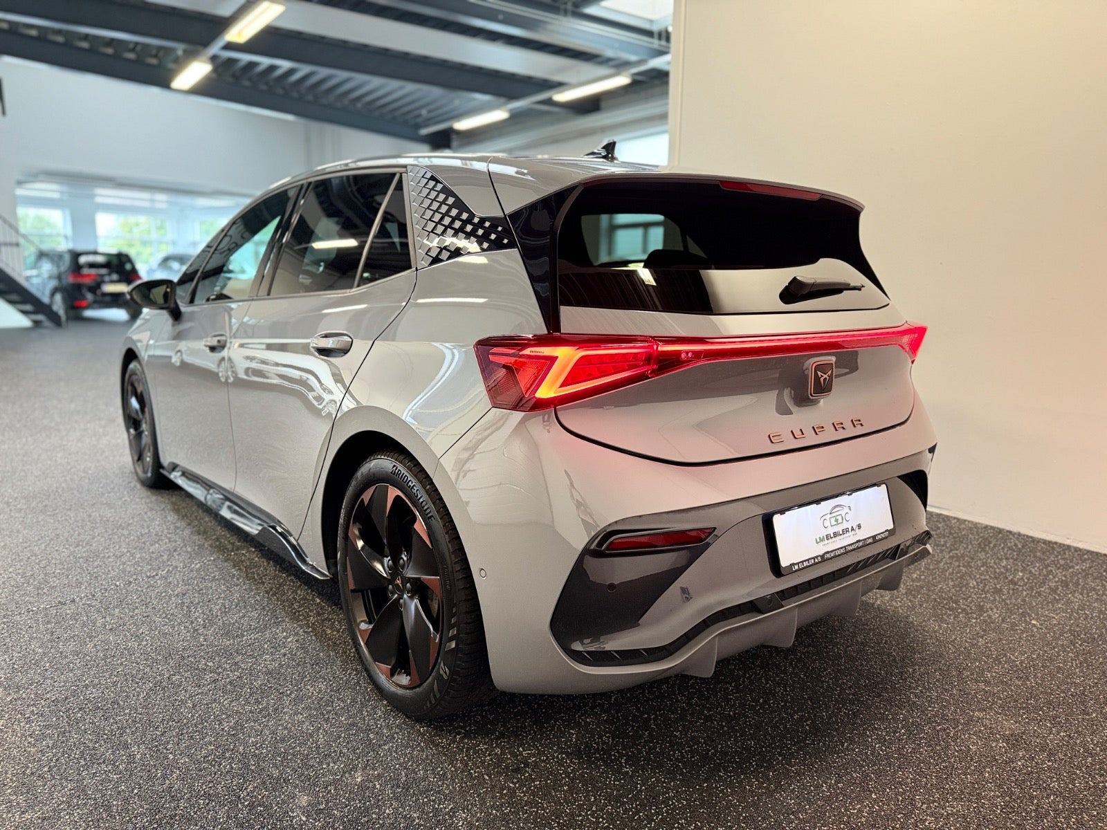 Grå Cupra Born fra 2022
