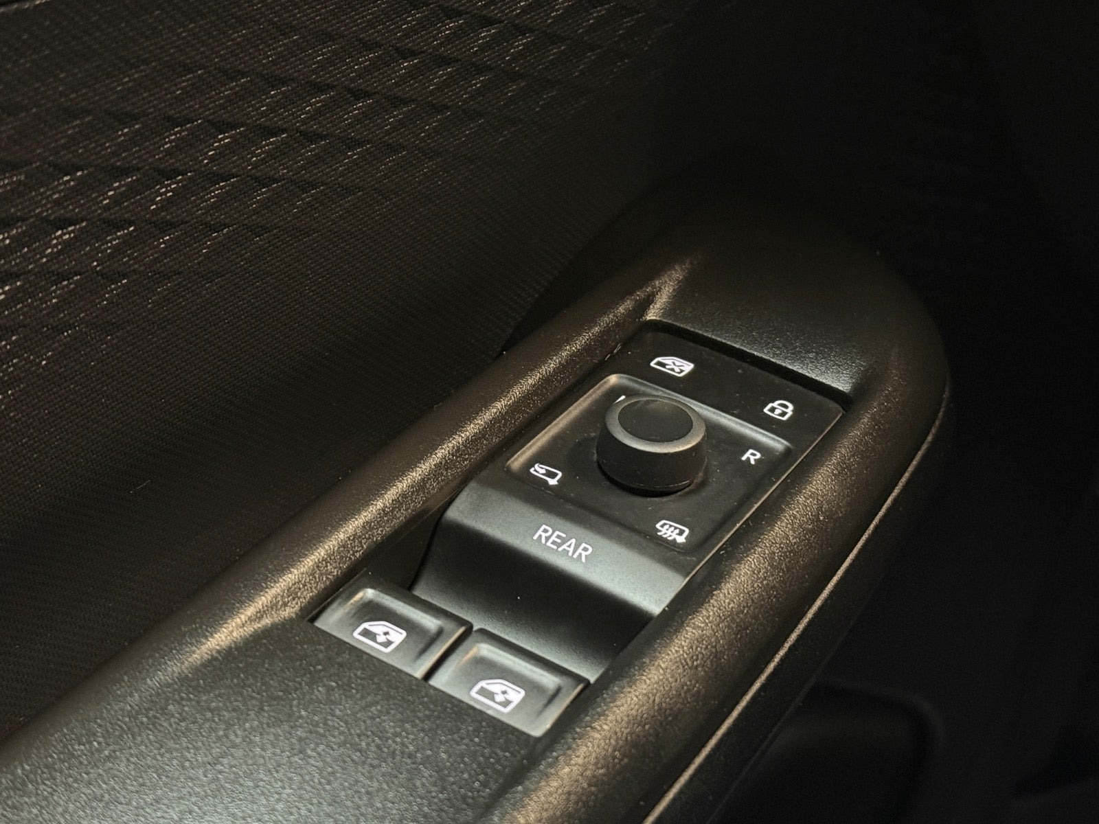 Grå Cupra Born fra 2022