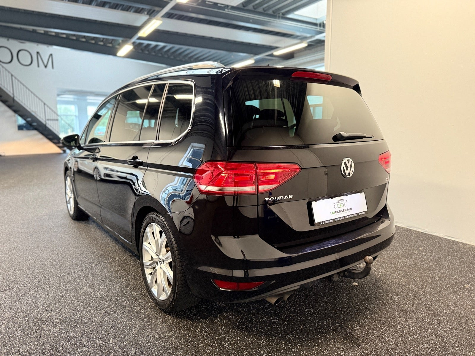 Sort VW Touran fra 2016