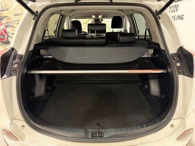 Hvid Toyota RAV4 fra 2018