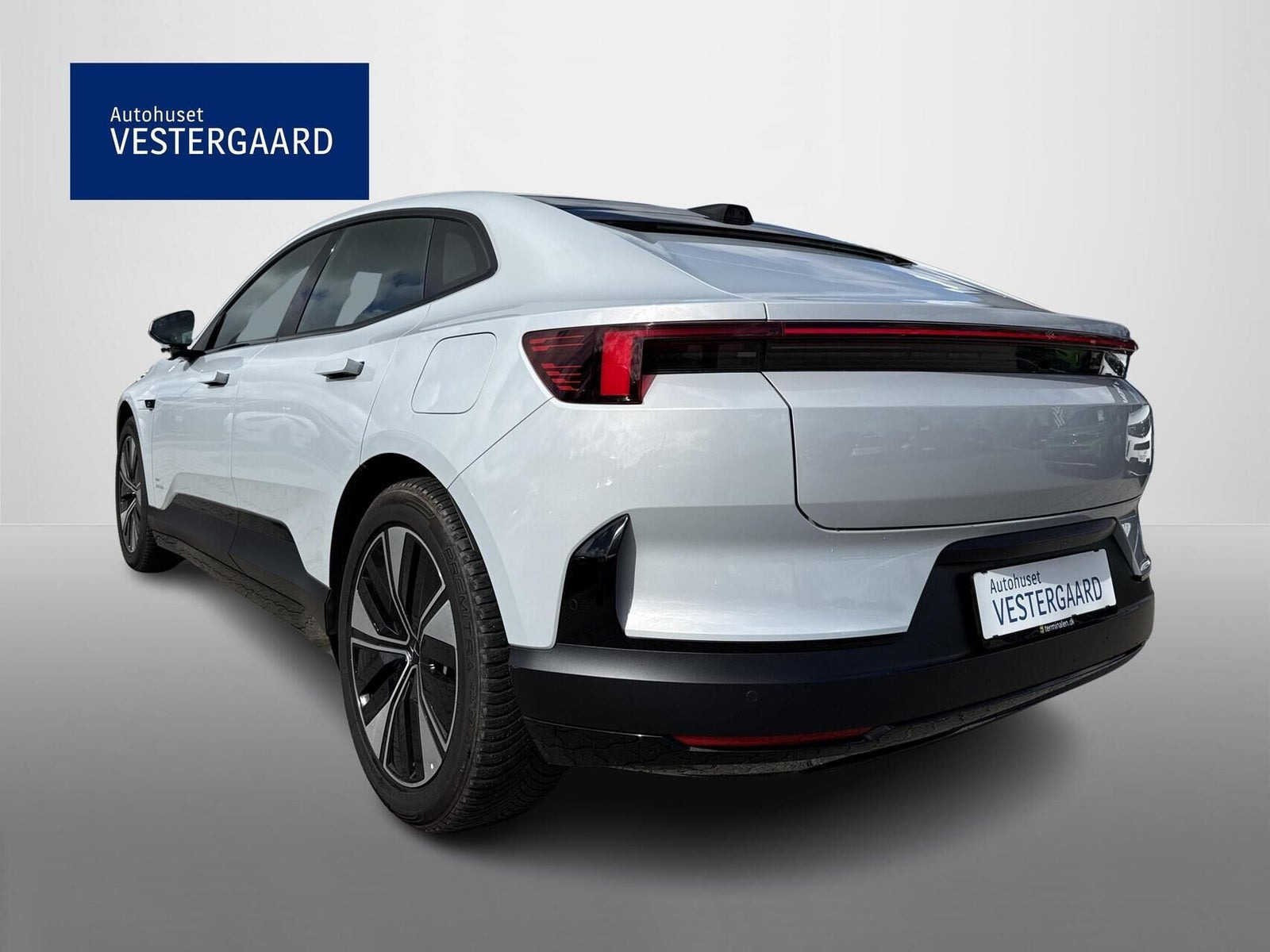 Sølv Polestar 4 fra 2025