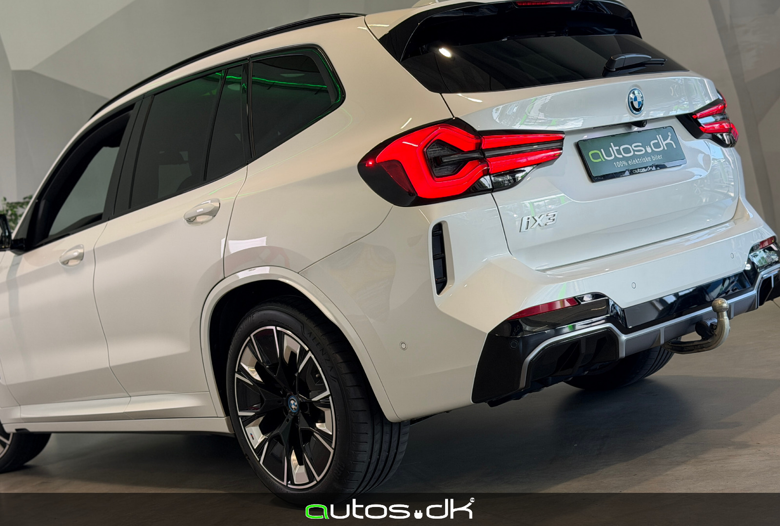 Hvid BMW iX3 fra 2023