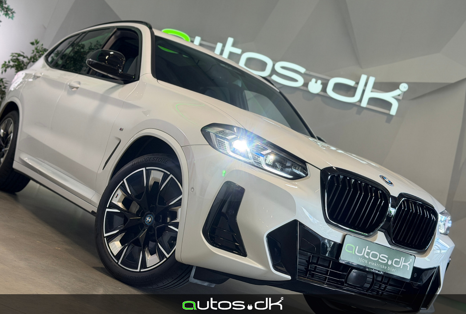 Hvid BMW iX3 fra 2023