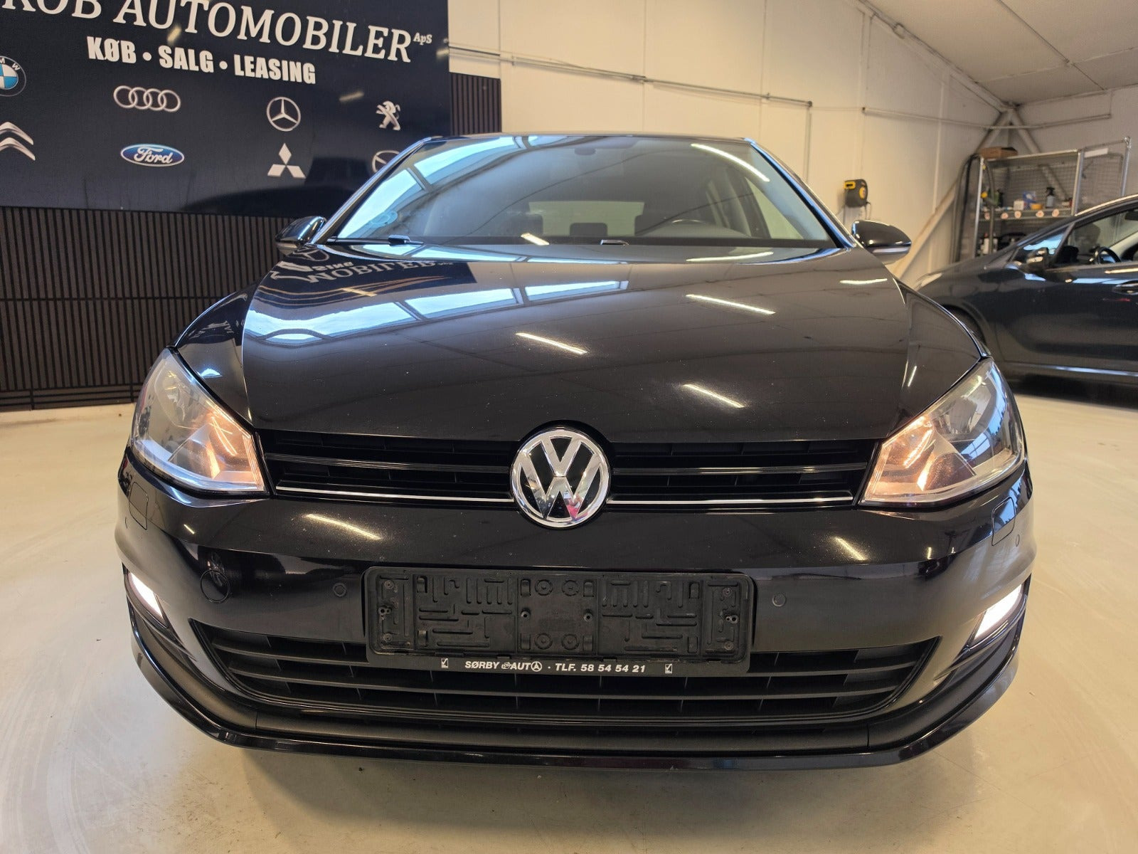 Sort VW Golf VII fra 2016