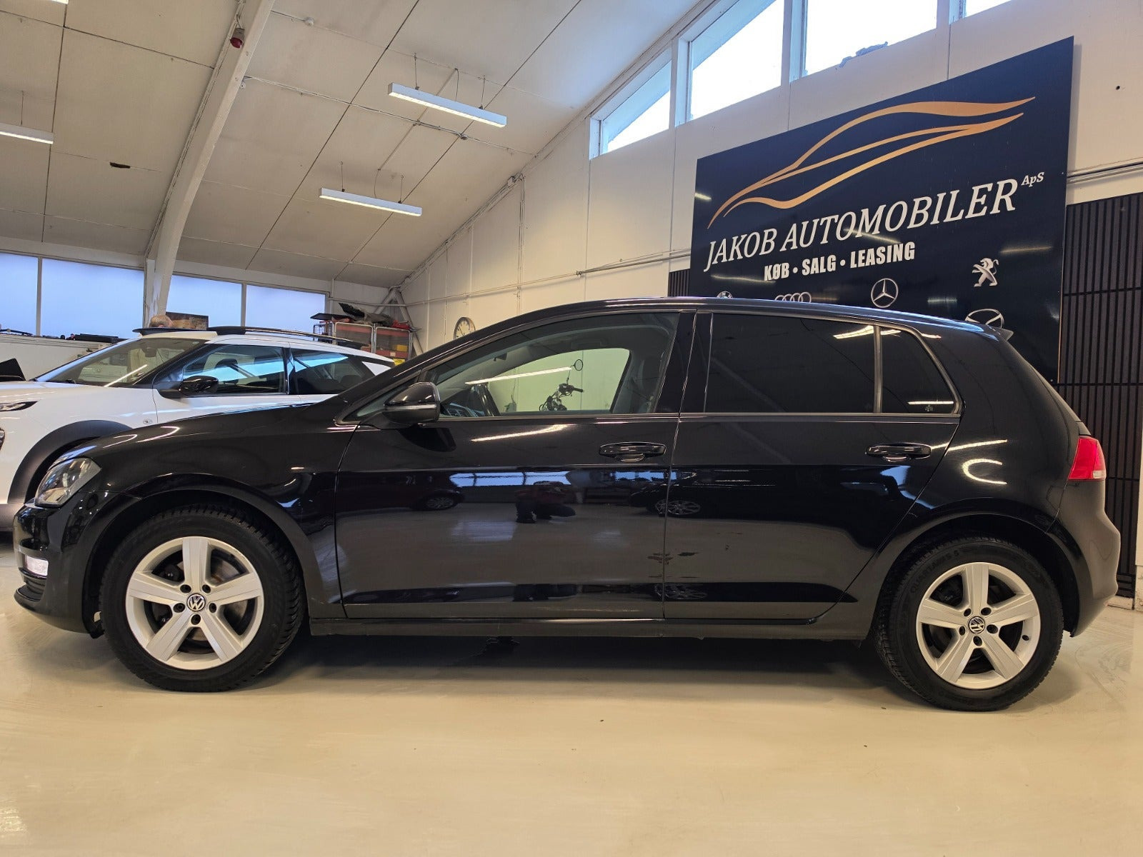 Sort VW Golf VII fra 2016