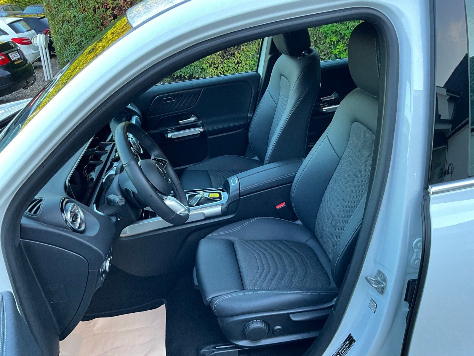 undefined Mercedes EQB250+ fra 2025