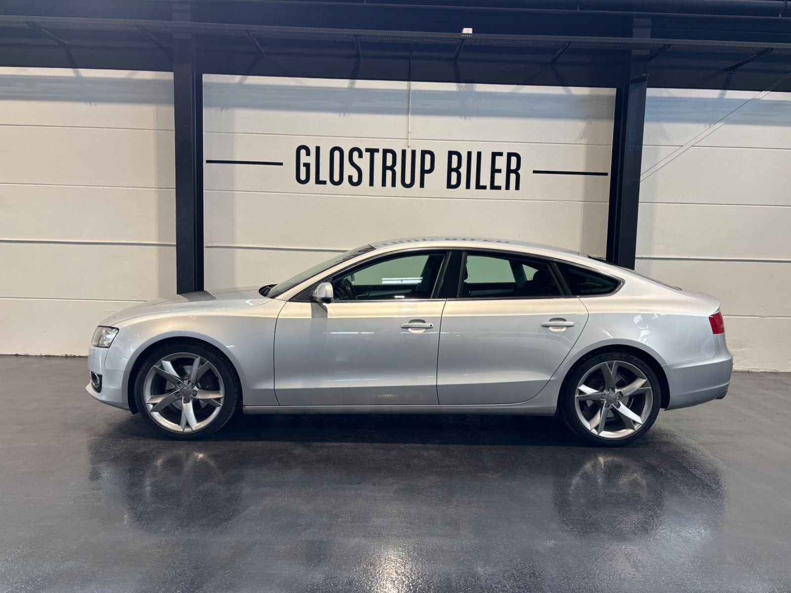 Sølv Audi A5 fra 2010