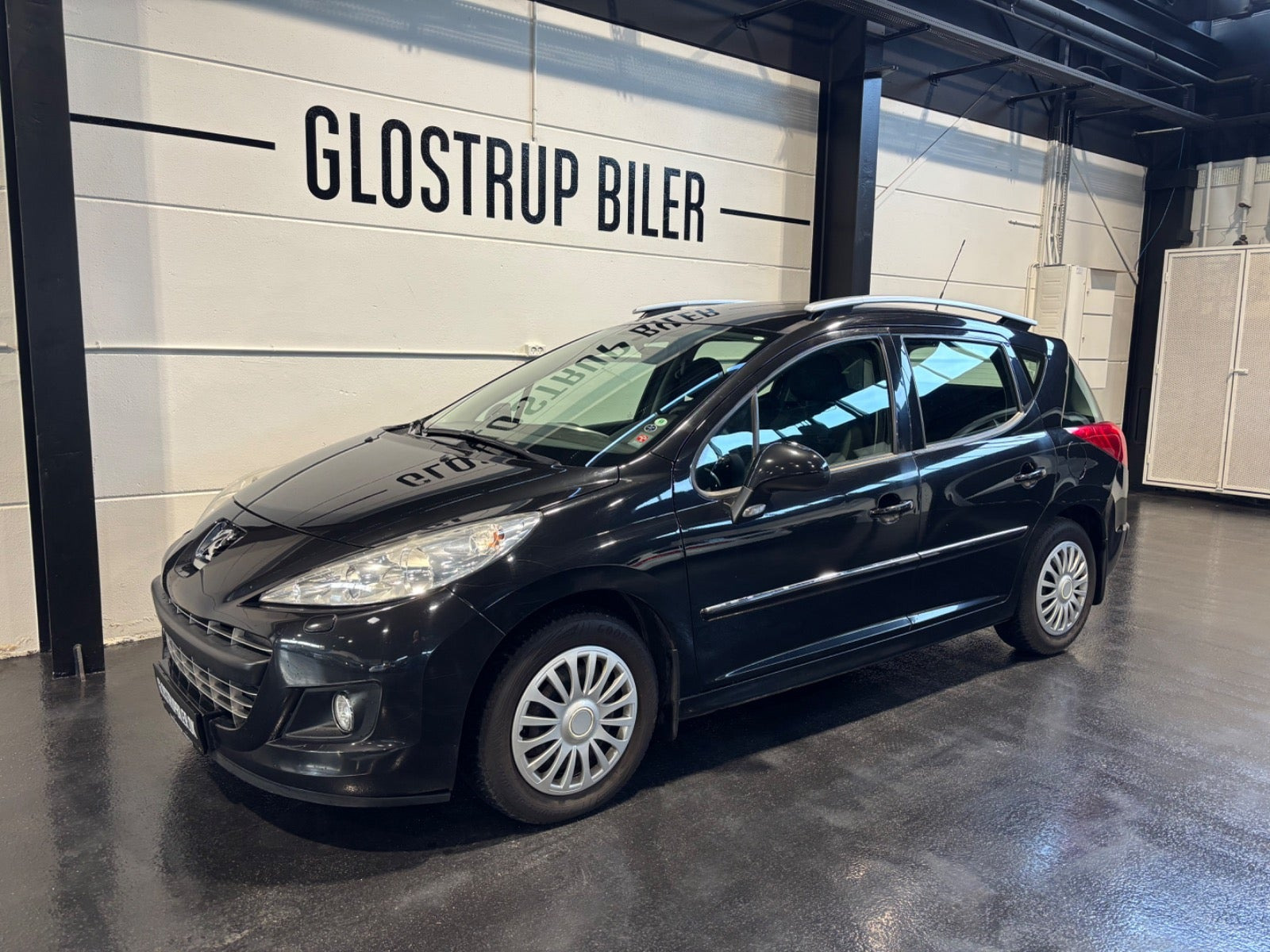 Sort Peugeot 207 fra 2012