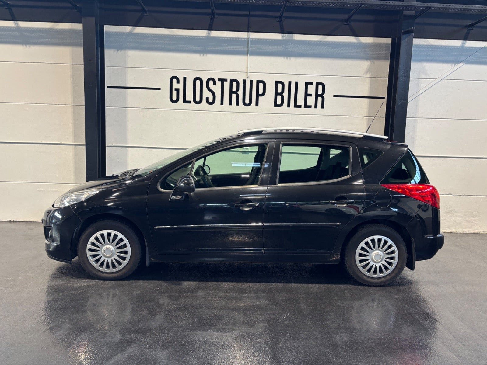 Sort Peugeot 207 fra 2012