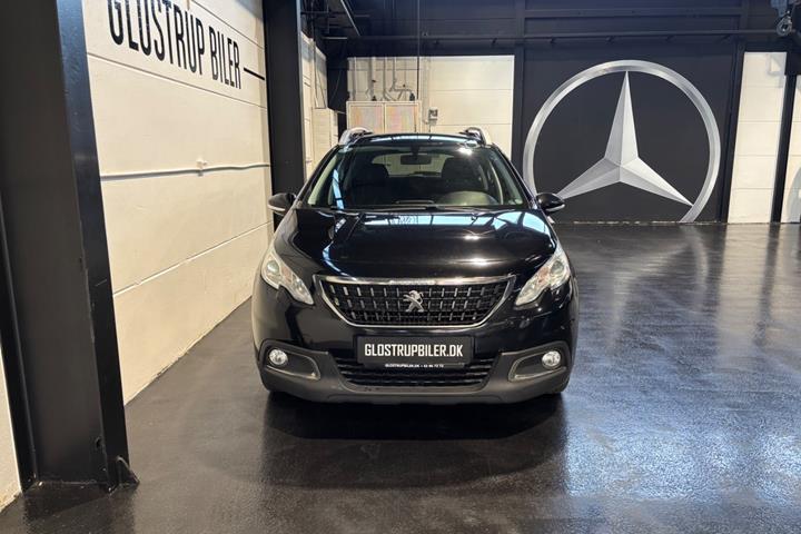 Sort Peugeot 2008 fra 2017