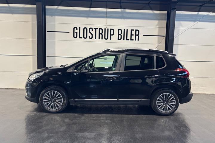 Sort Peugeot 2008 fra 2017