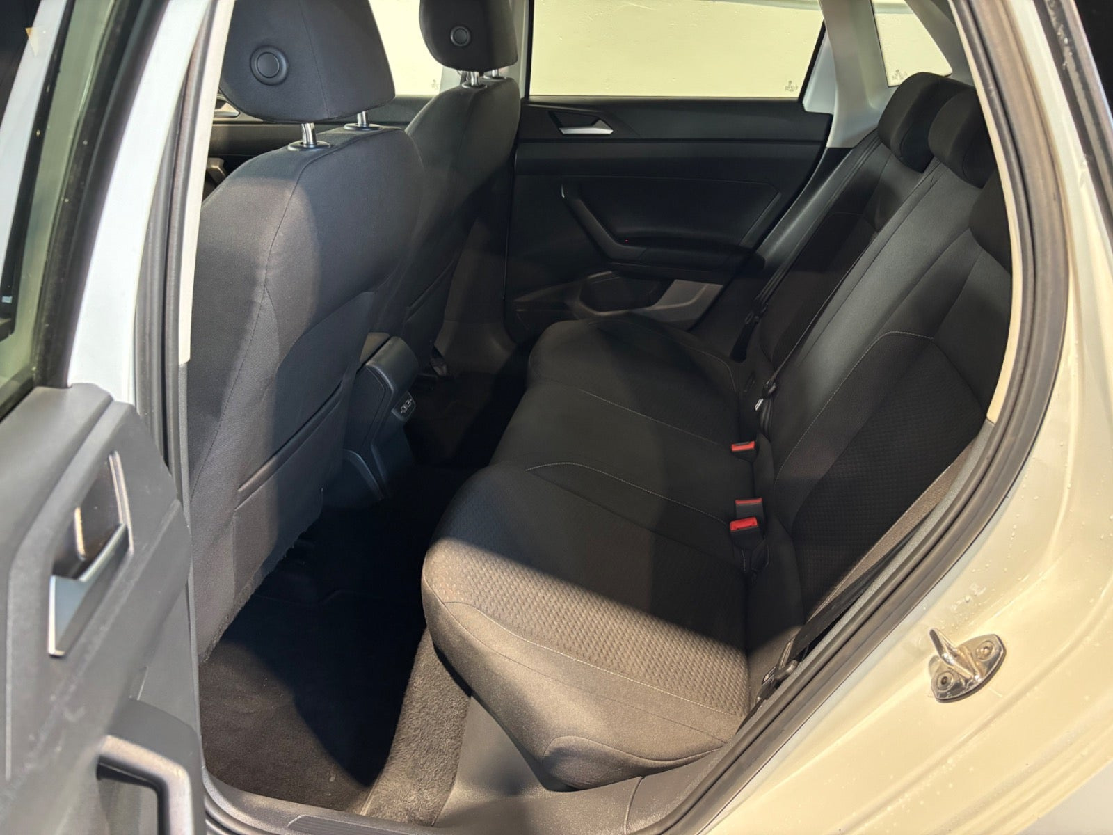 Hvid VW Polo fra 2019