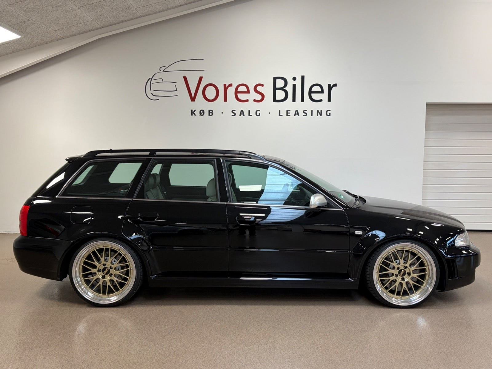 undefined Audi RS4 fra 2001