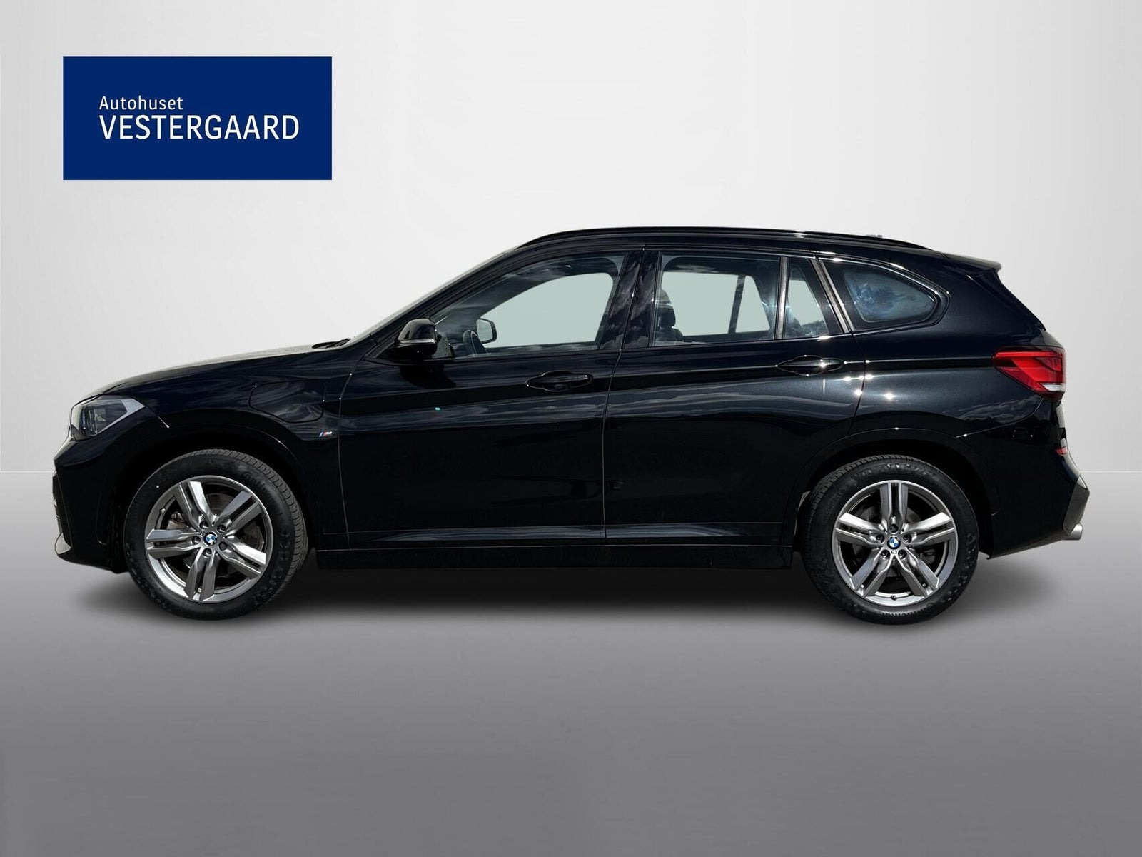 Sort BMW X1 fra 2020