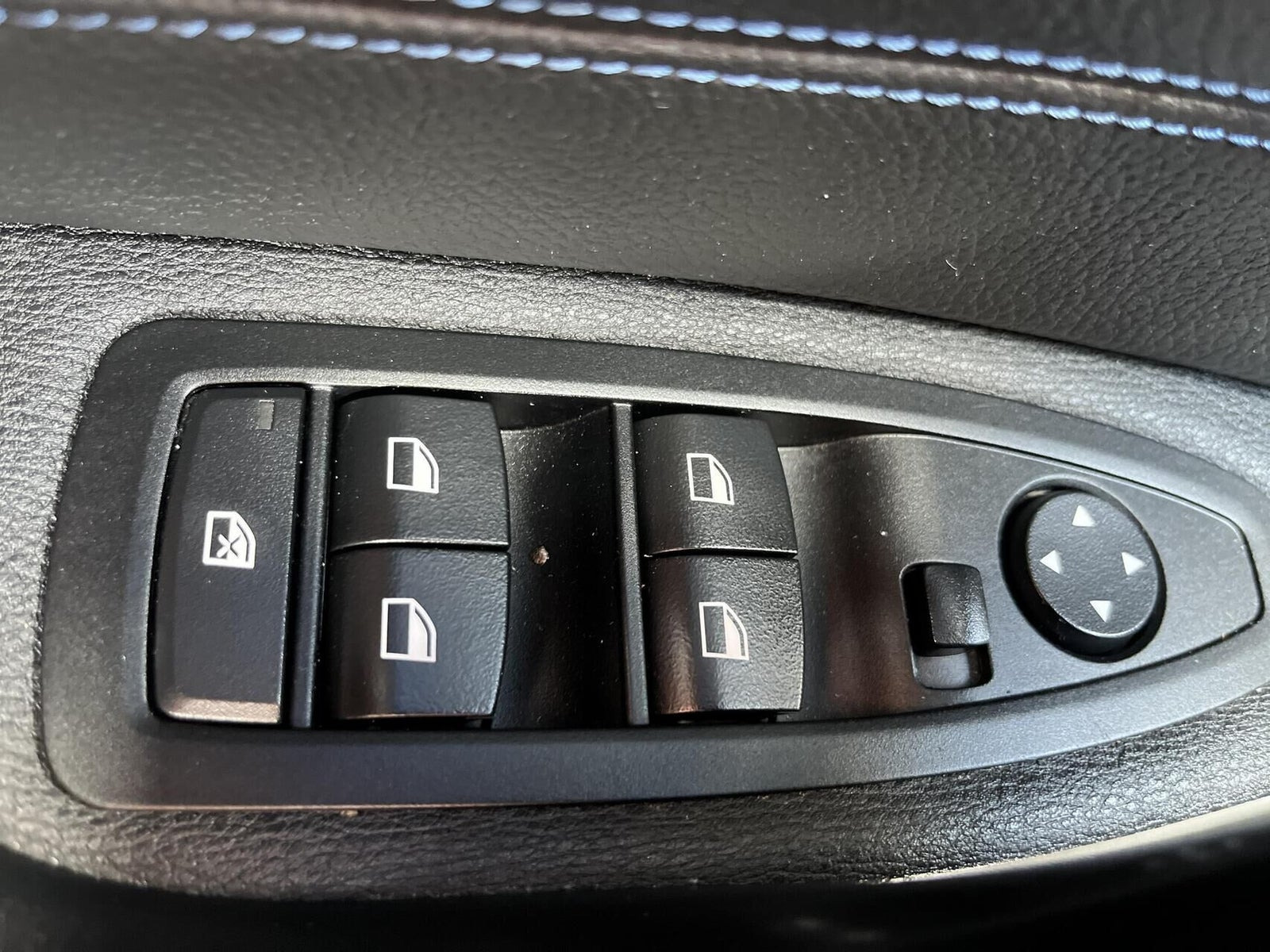 Sort BMW X1 fra 2020