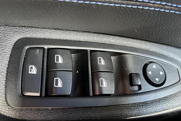 Sort BMW X1 fra 2020
