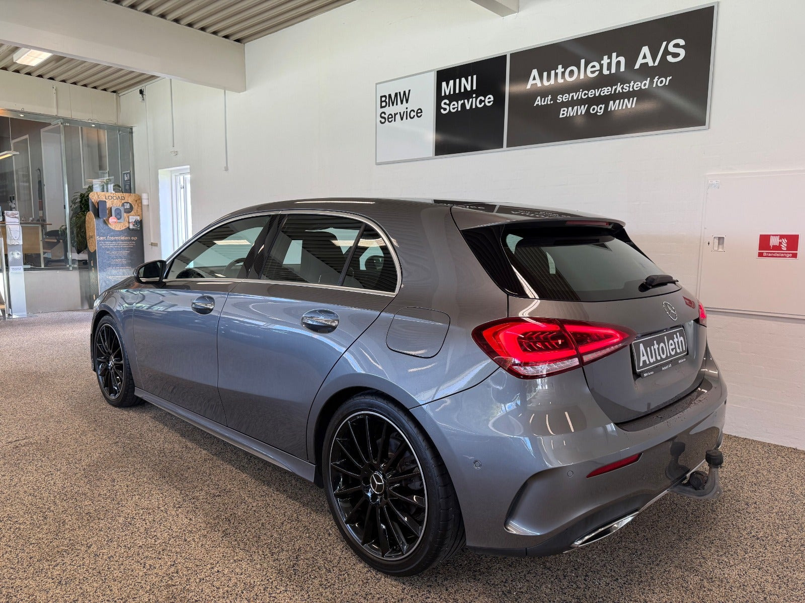 Grå Mercedes A200 fra 2020
