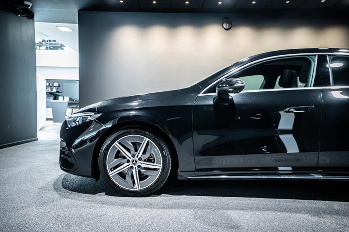 Sort Mercedes CLA250+ fra 2025