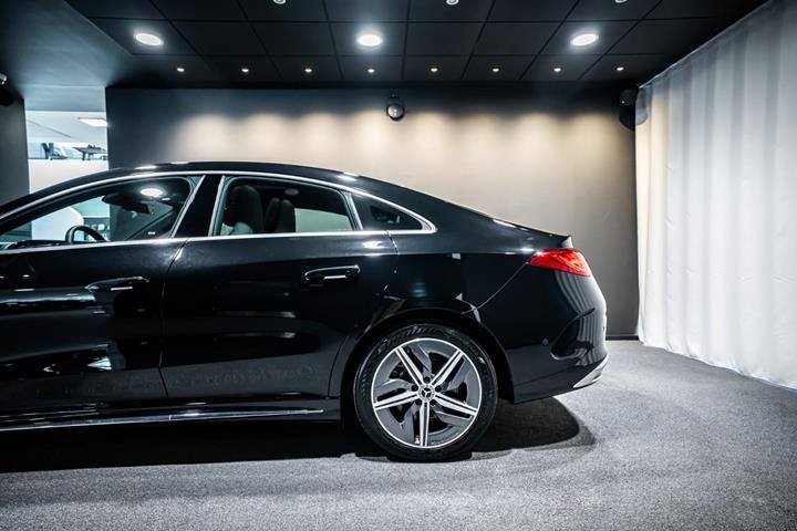 Sort Mercedes CLA250+ fra 2025