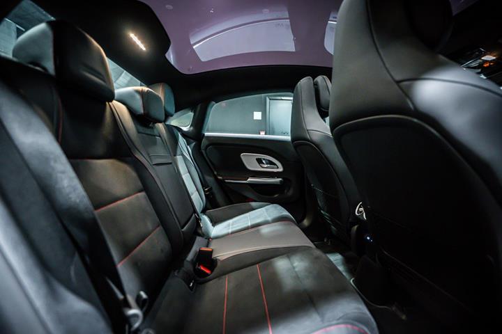 Sort Mercedes CLA250+ fra 2025