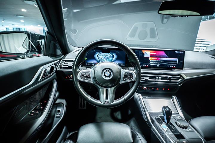 Hvid BMW i4 fra 2022