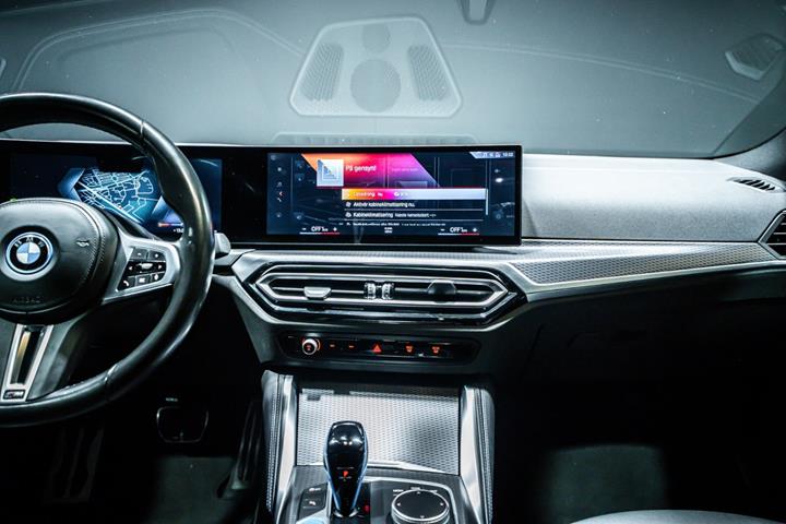 Hvid BMW i4 fra 2022