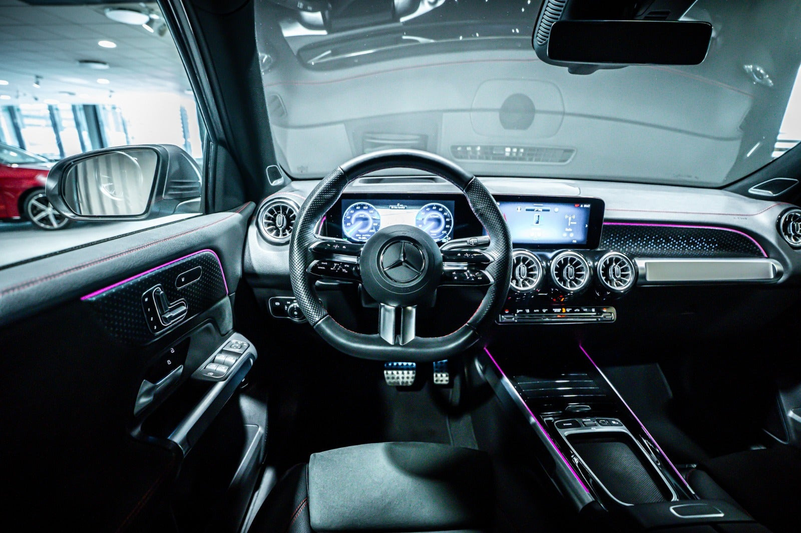 Grå Mercedes EQB250+ fra 2026