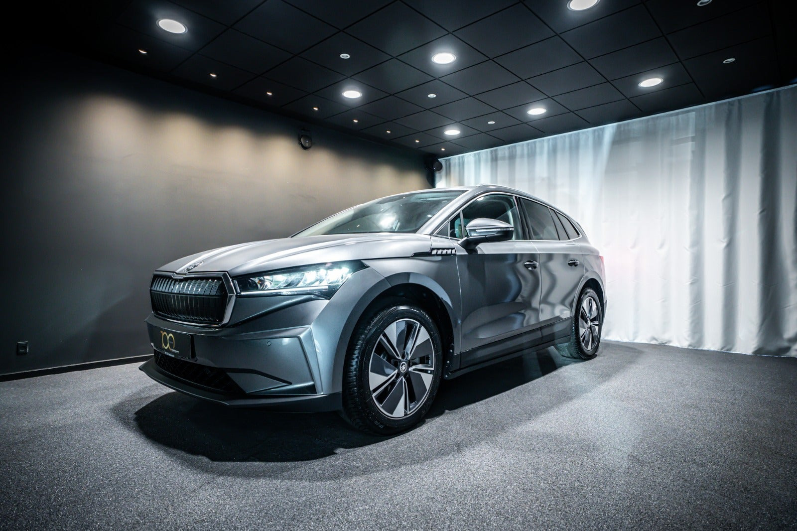 Grå Skoda Enyaq fra 2025