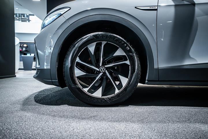 Grå VW ID.4 fra 2023
