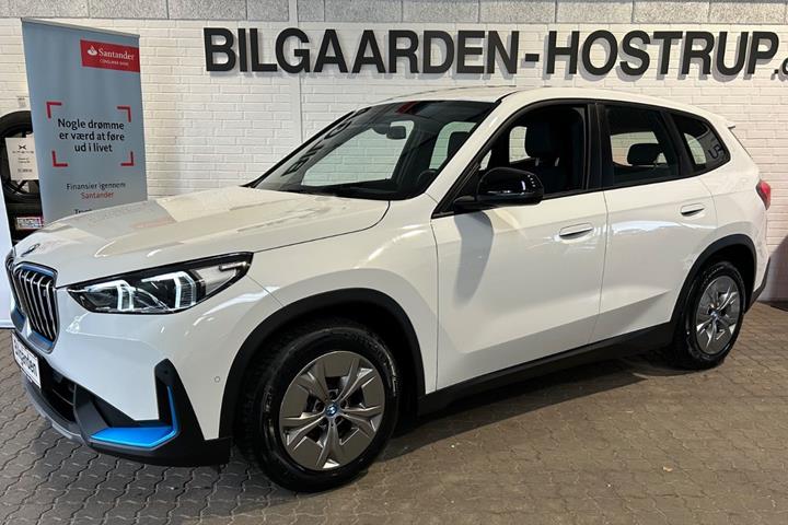 Hvid BMW iX1 fra 2023