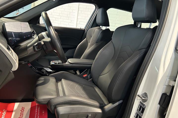 Hvid BMW iX1 fra 2023