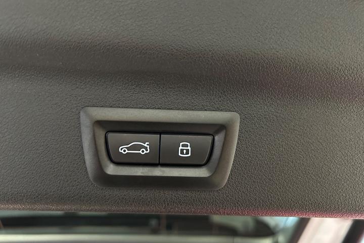 Hvid BMW iX1 fra 2023