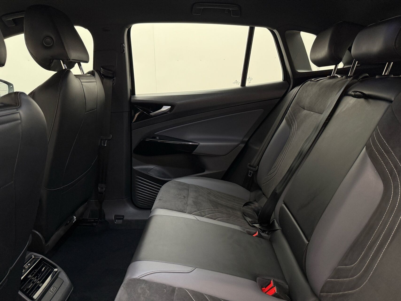 Sort VW ID.4 fra 2023