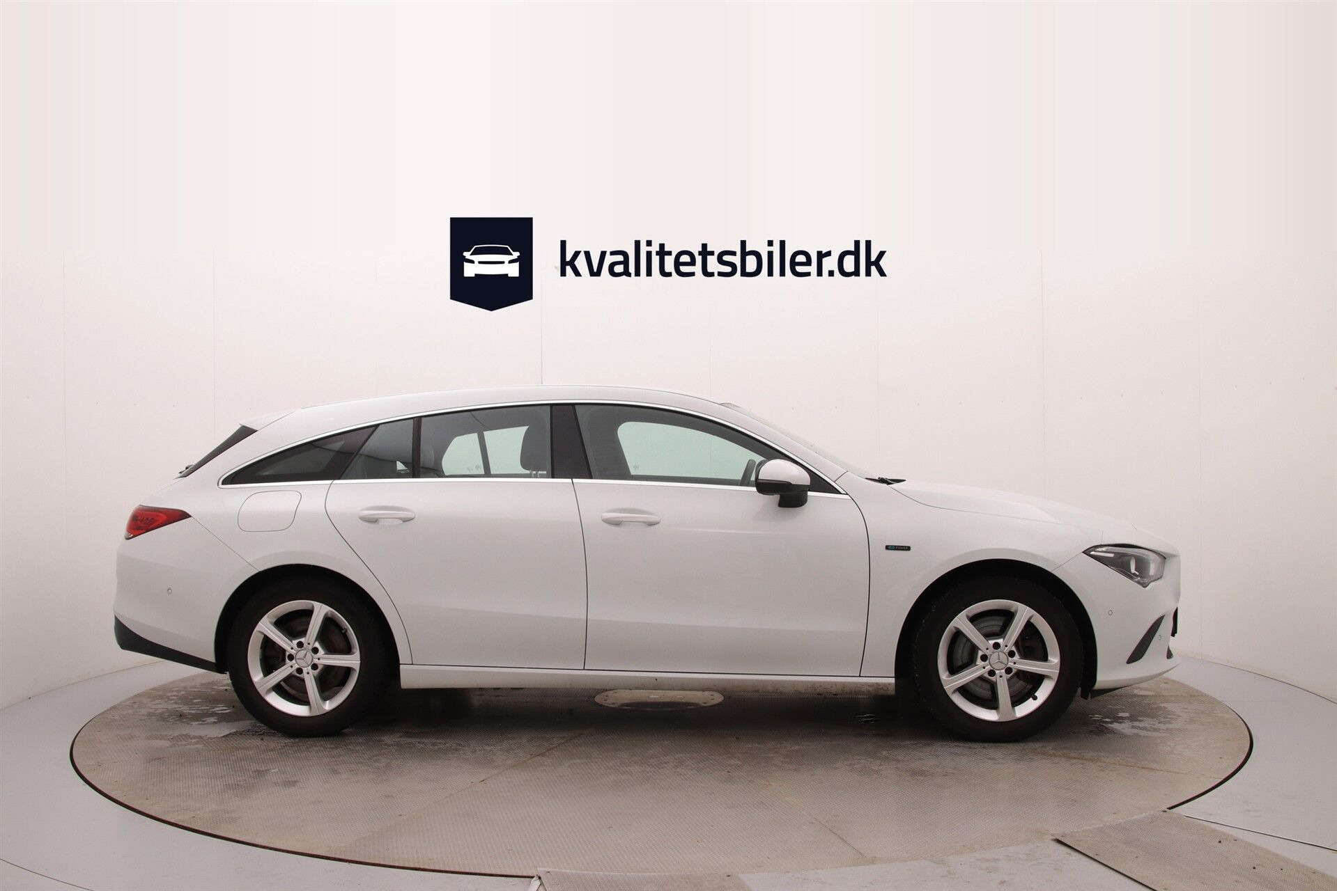 Hvid Mercedes CLA250 e fra 2021