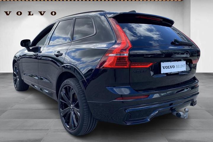 Sort Volvo XC60 fra 2024