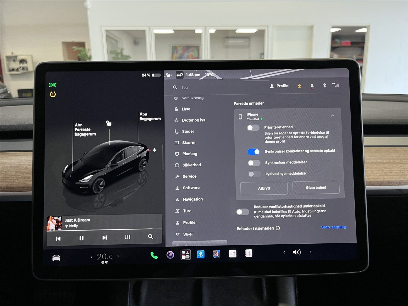 Sort Tesla Model 3 fra 2023