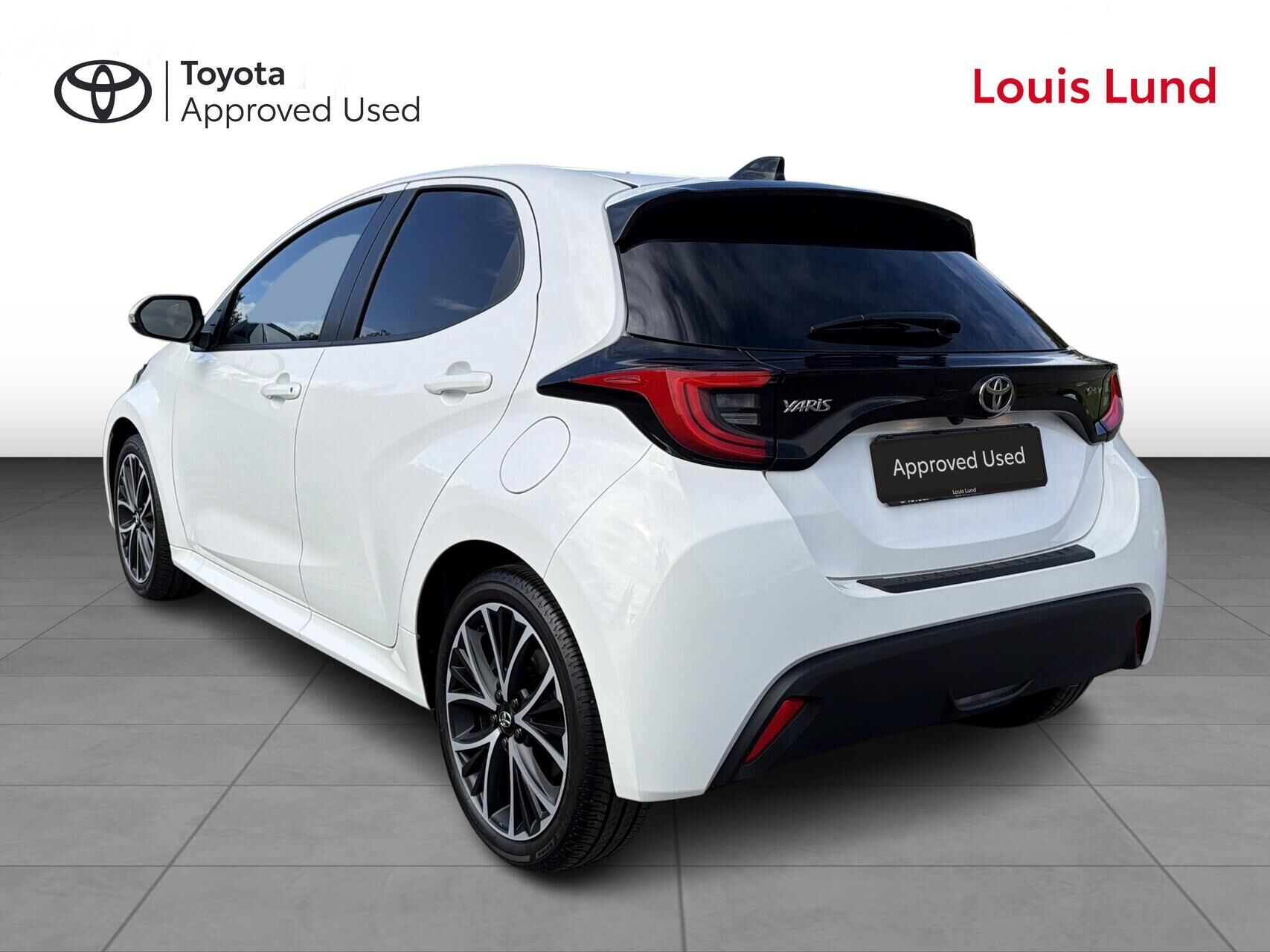 Hvid Toyota Yaris fra 2026