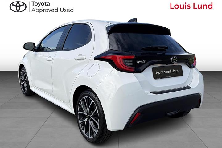 Hvid Toyota Yaris fra 2026