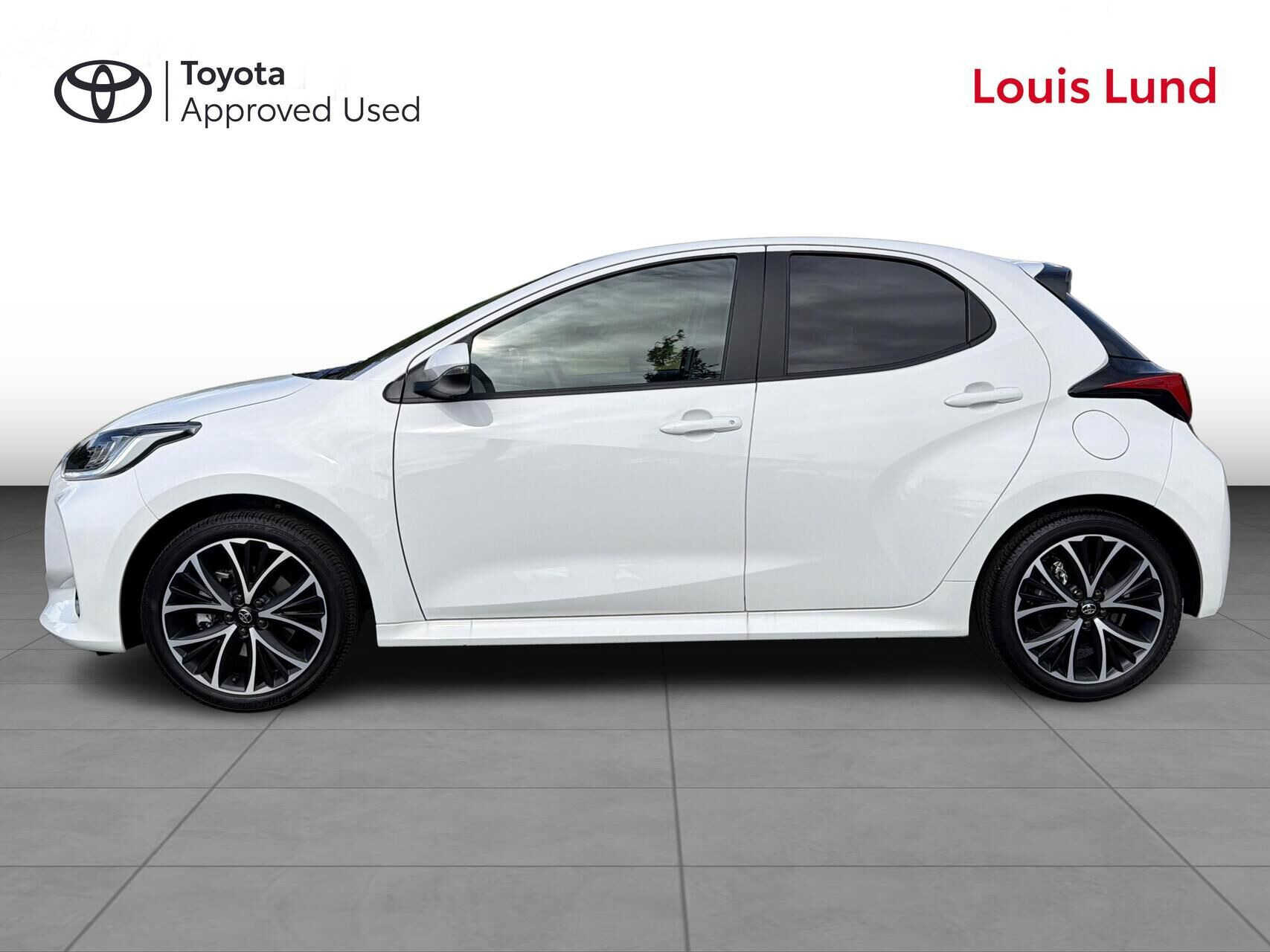 Hvid Toyota Yaris fra 2026