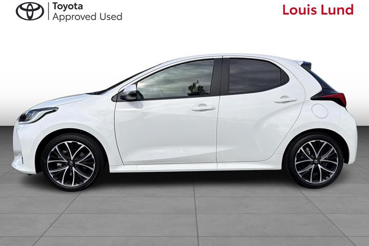 Hvid Toyota Yaris fra 2026