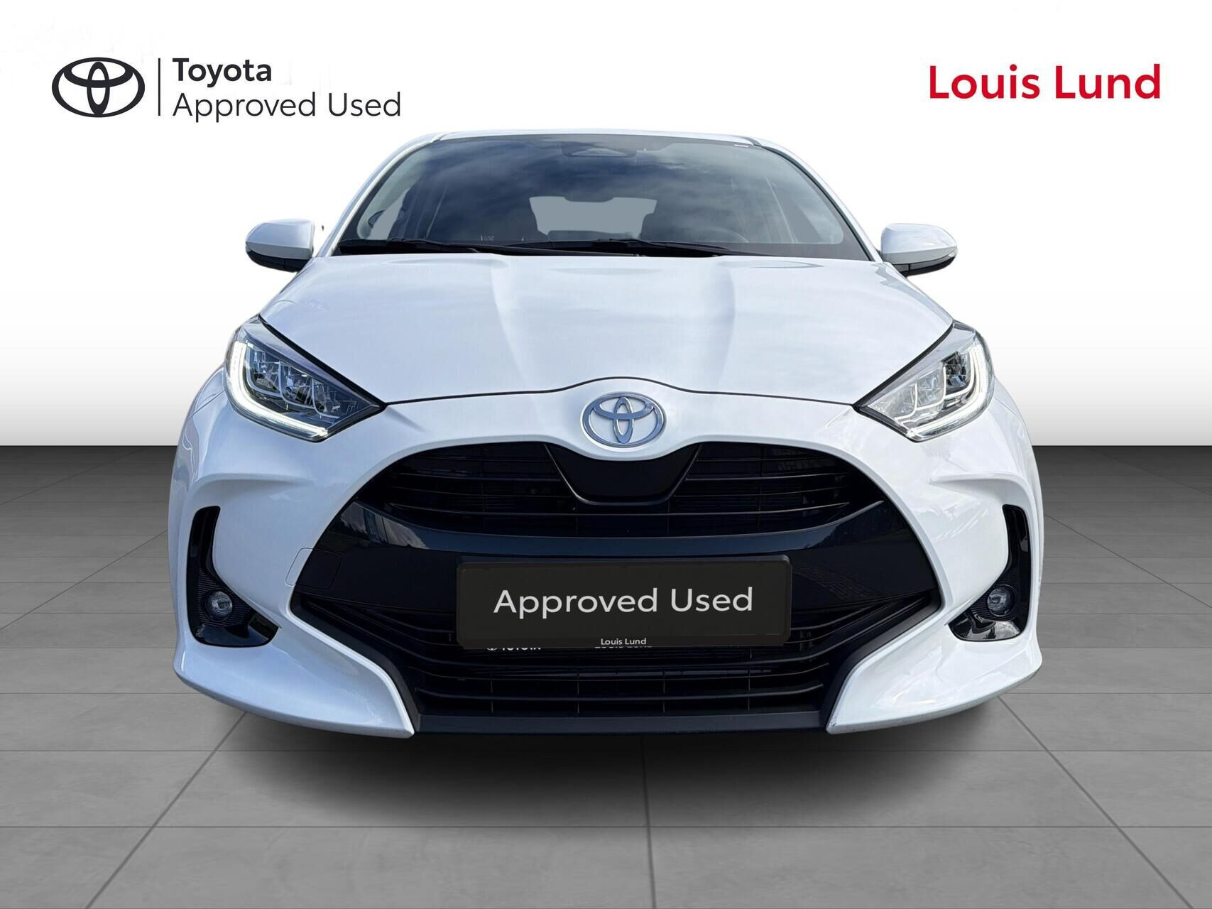 Hvid Toyota Yaris fra 2026