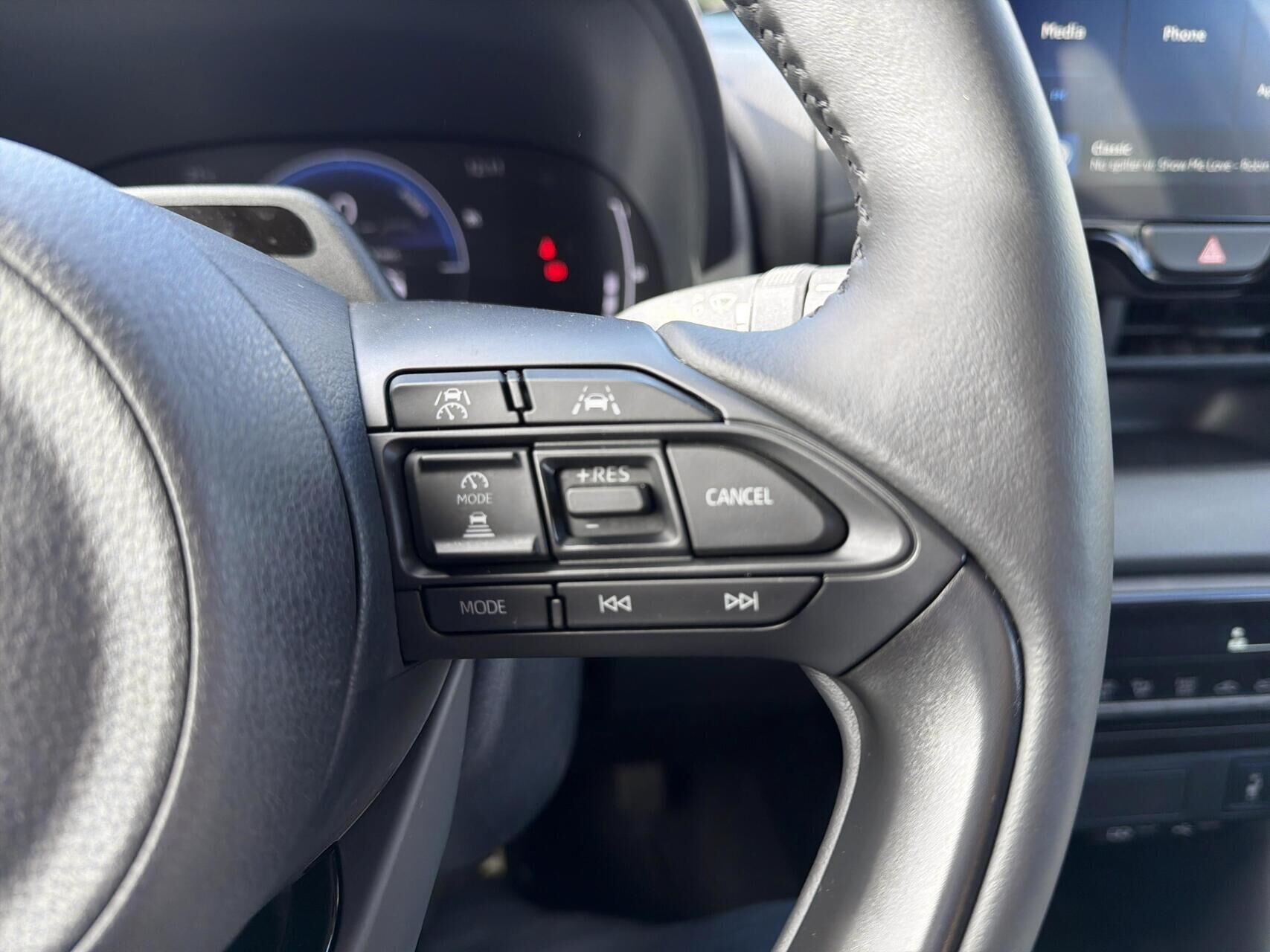 Hvid Toyota Yaris fra 2026