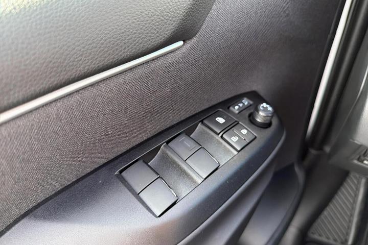 Hvid Toyota Yaris fra 2026