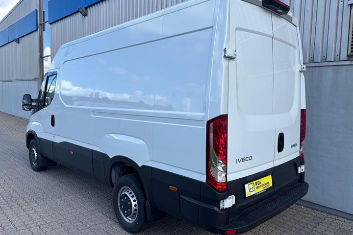 Hvid Iveco eDaily fra 2025